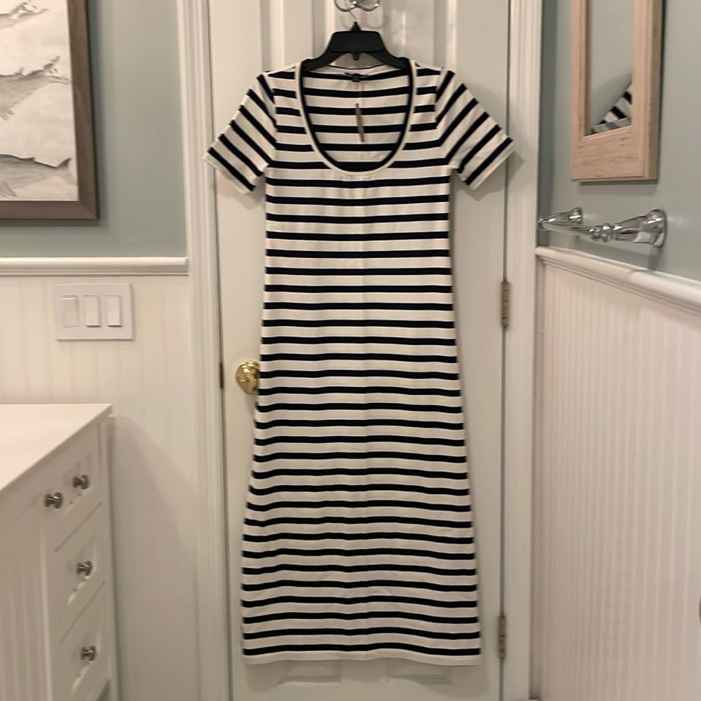 BNWT JCrew summer knit midi dress in Navy stripe.